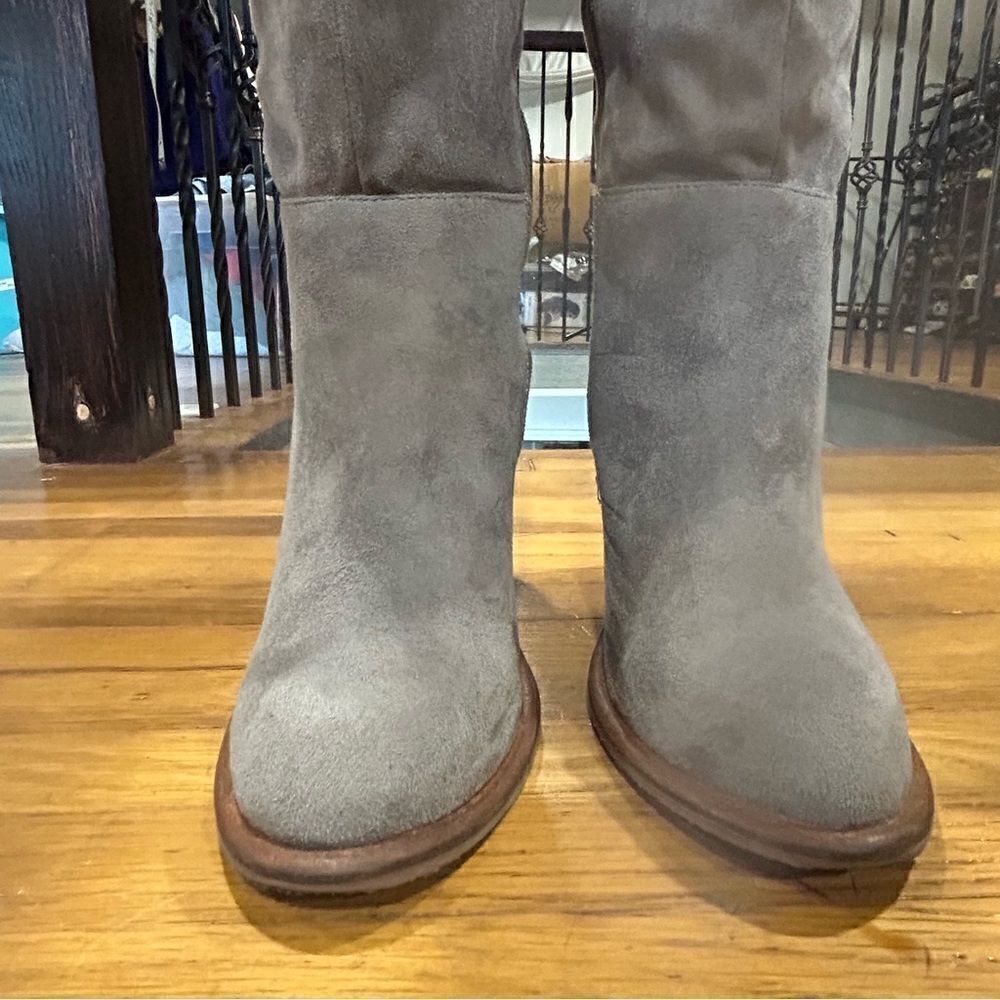 Very Volatile Nate Over the Knee Boot - Picture 8 of 13